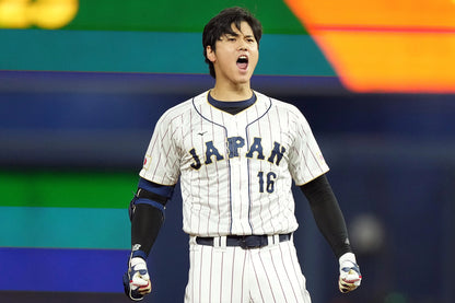 M1NT Signature Hobby Case ft. Shohei Ohtani Custom Art Card by Johnny Haiki (35pt)